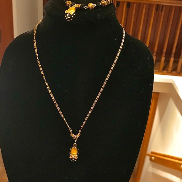 Necklace with matching adjustable Bracelet - Picture 3 of 3